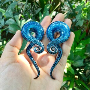 1 Pair 2 Pieces Aqua Dichroic Glass Note Spirals image 5