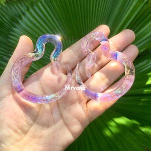 1 Pair (2 Pieces) Translucent Pink Translucent Aquatic Rainbow Dichroic Glass Borneo Spirals