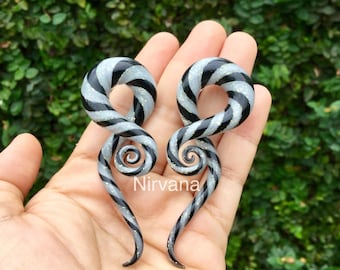 1 Pair (2 Pieces) Pearlescent "GRAY" Dichroic And Black Twist Note Shaped Glass Spirals