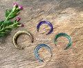 1 Pair (2 Pieces) Dichroic Glass Septum Pinchers product logo