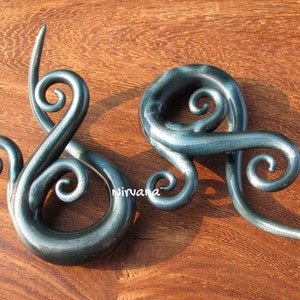 1 Pair (2 Pieces) Unobtanium Bonita Ear Spirals