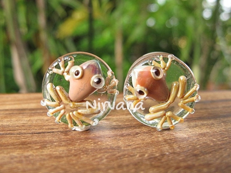 1 Pair 2 Pieces Nirvana Earth Glass Tree Frog Plugs image 1