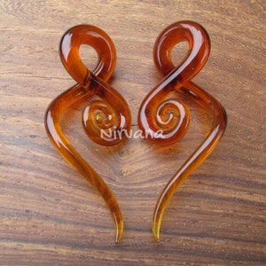 1 Pair (2 Pieces) Amber Colored Glass Note Spirals