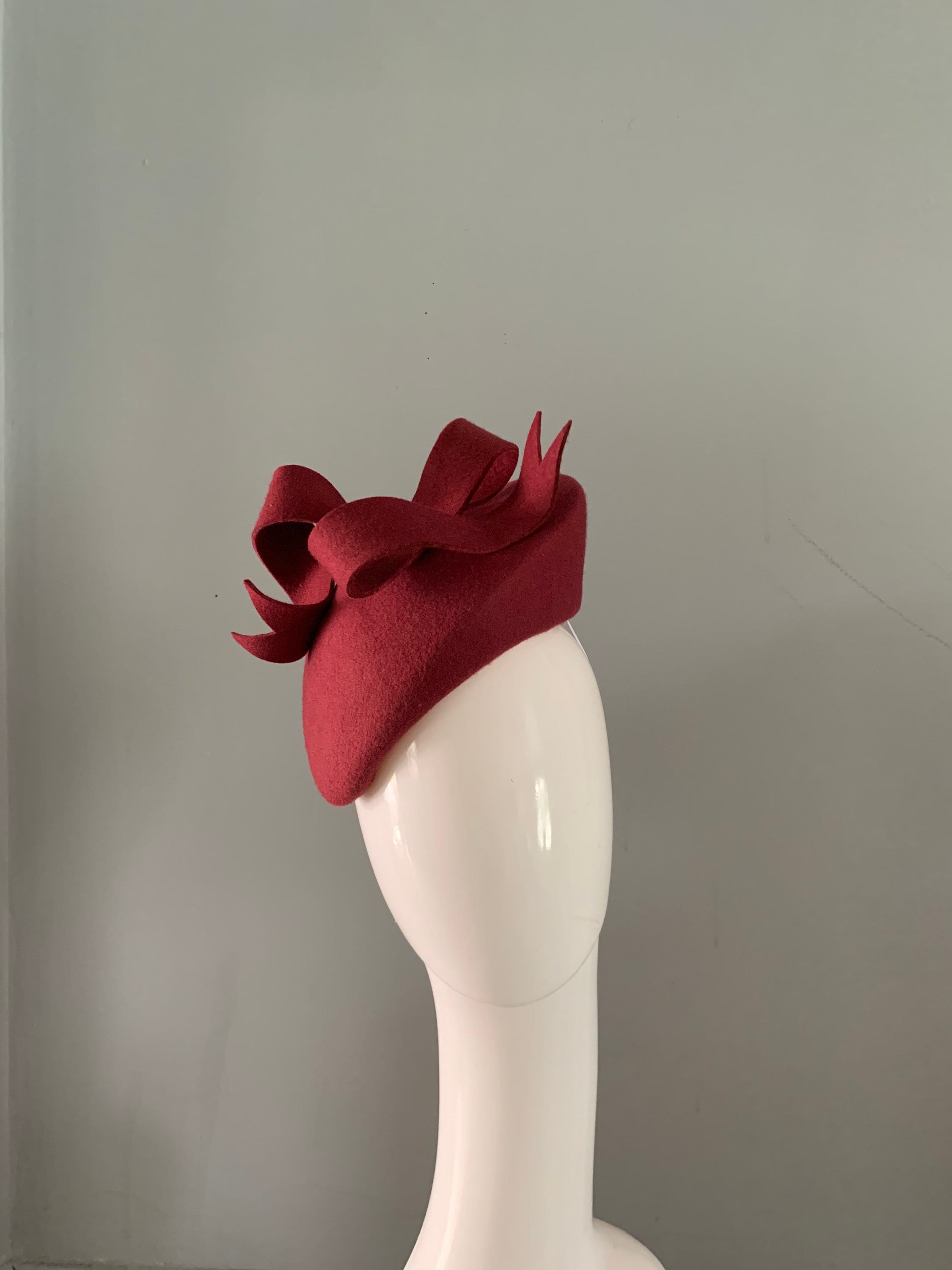 Burgundy satin and wool hat with bow Windsor main image 2