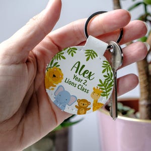 Personalised Kids Bag Tag / Name Keyring – Cute Jungle Animals School Backpack Accessory for Boys & Girls. Luggage Tag for Children