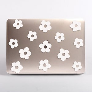 White Flowers Clear MacBook Case for MacBook Air 15 A2941, Pro 14 A2442, A3112, MacBook Pro 16 A2485, Air 13 M2, Pro 13, Pro 16 and Pro 15