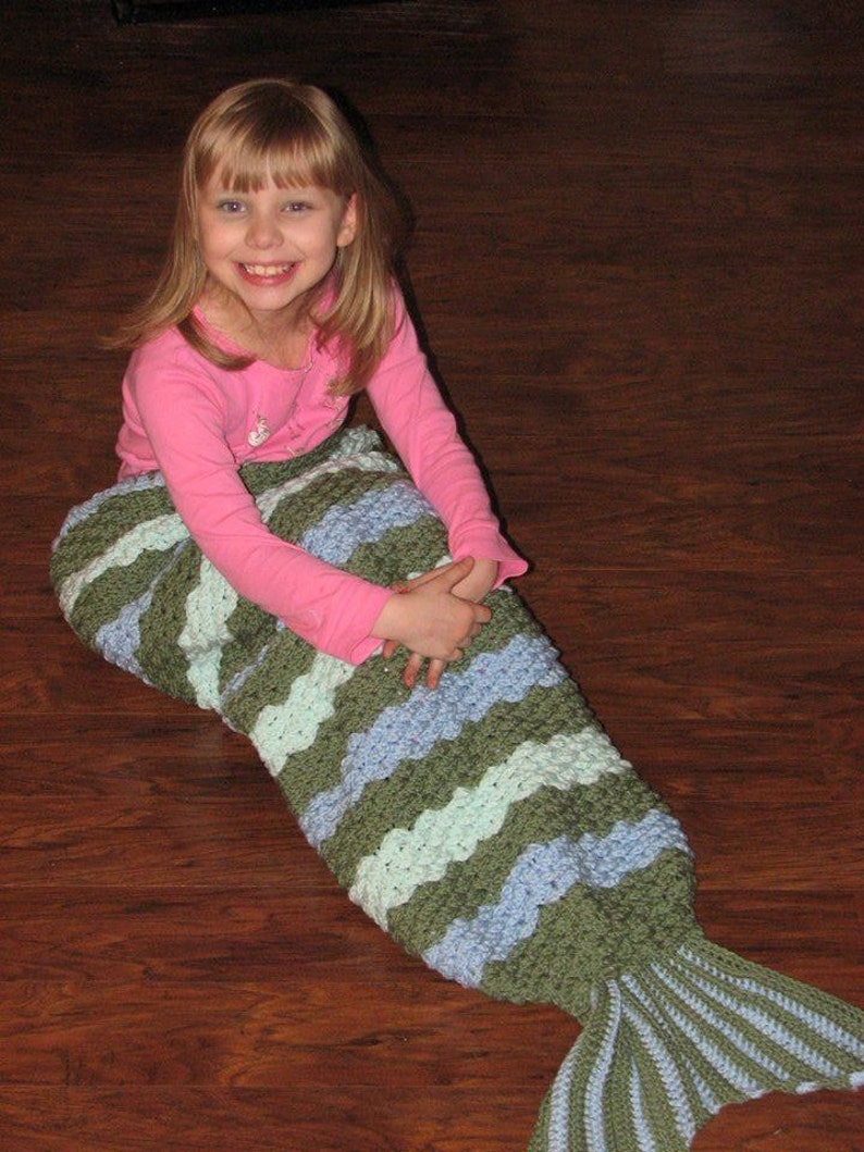 CROCHET PATTERN Mermaid Tail Afghan / Mermaid Blanket / Mermaid Cocoon with Smooth Scale Stitch / No Crocodile Stitch CHILD Size image 3
