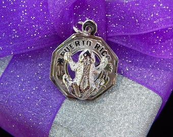 Pre-Loved Puerto Rico Coquí 3-D Sterling Silver Open Disk Charm Pendant by Jeanor
