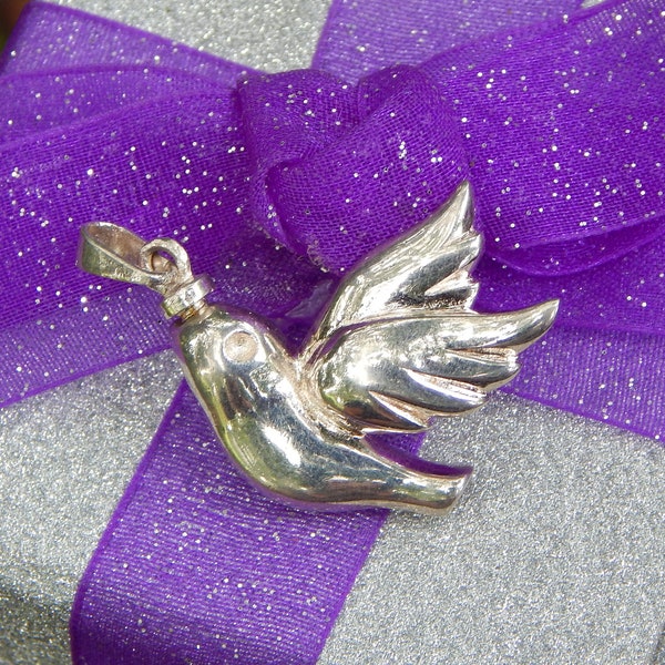 Vintage Dove of Peace Sterling Silver Perfume Pendant / Memorial Urn - Symbol of International Peace, Holy Spirit & Baptism - It Opens!