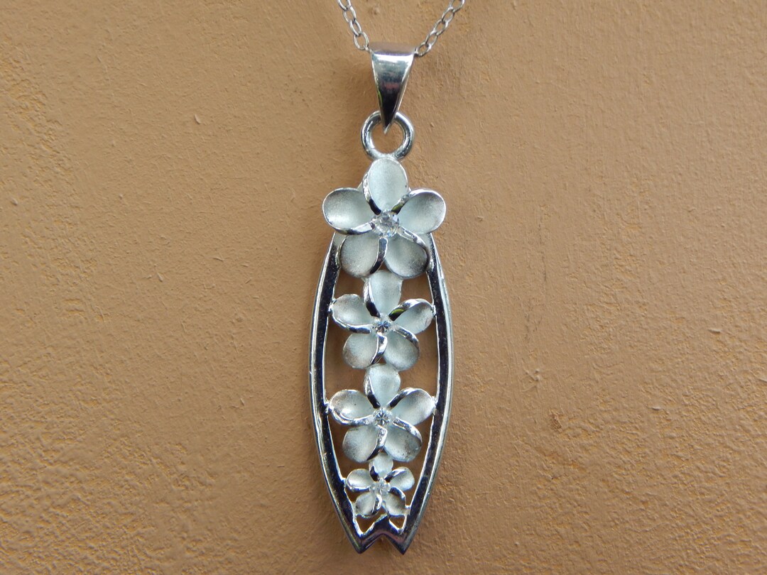 Ciondolo Hawaiano In Argento 925 Con Fiore Plumeria E Cubic Zirconia - Gioiello Tradizionale