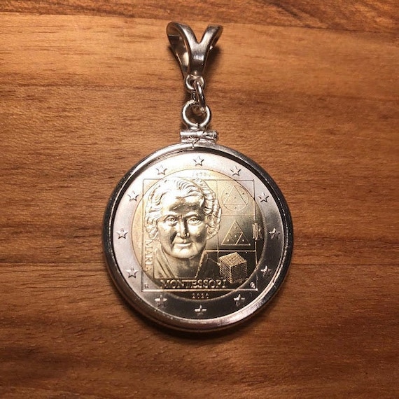 Pendentif Maria Montessori Pièce de 2 euros avec lunette en argent