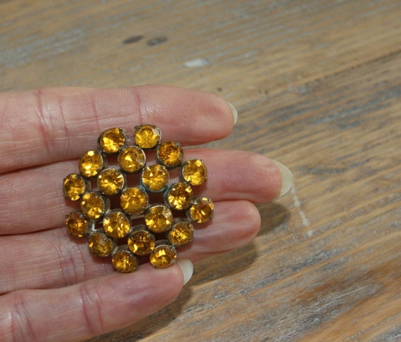 Gold Coloured Glass Brooch - image 2