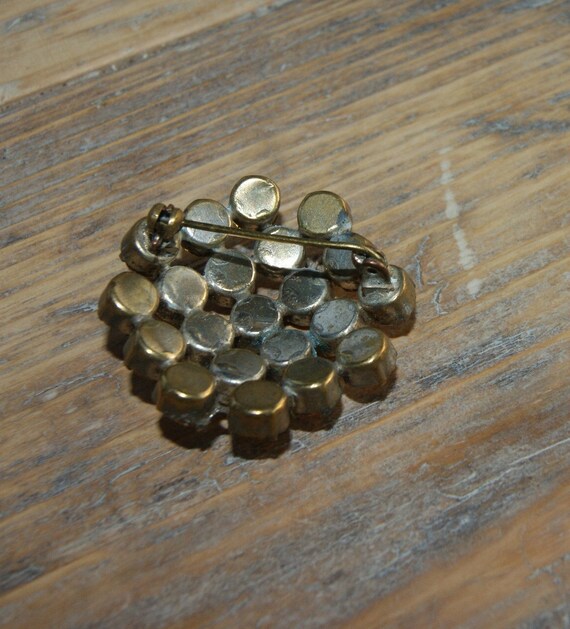 Gold Coloured Glass Brooch - image 3