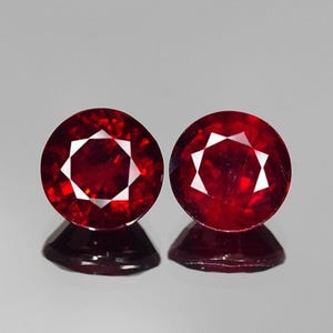 5,35 carats 8 mm Paire Ronde Pigeon Rouge Sang Rubis Naturel En Vrac Pierres Précieuses Pour Boucles D'oreilles Bague Pendentif Bijoux Juillet Pierre De Naissance Livraison Gratuite