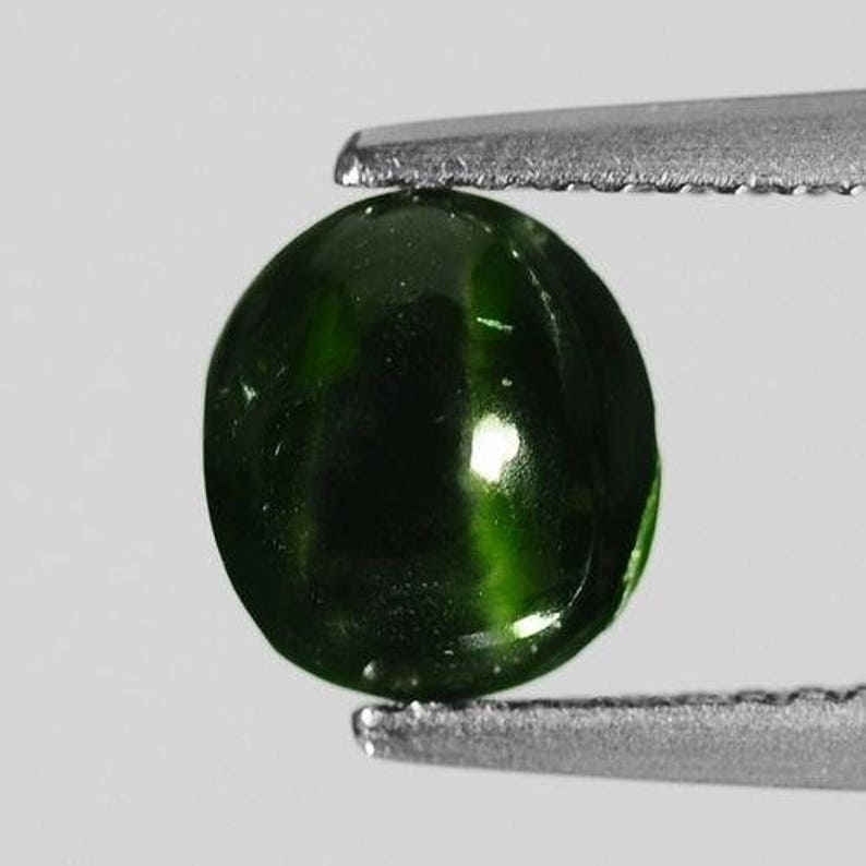 2.27cts Natural Loose Gemstones Oval Mix Cabochon Green Kornerupine Cat/'s Eye