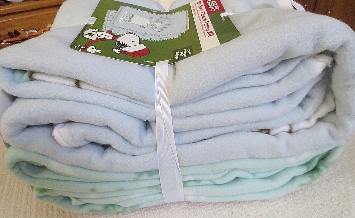 Peanuts Snoopy Snow Design Nosew Fleece Throw Kitnew Etsy