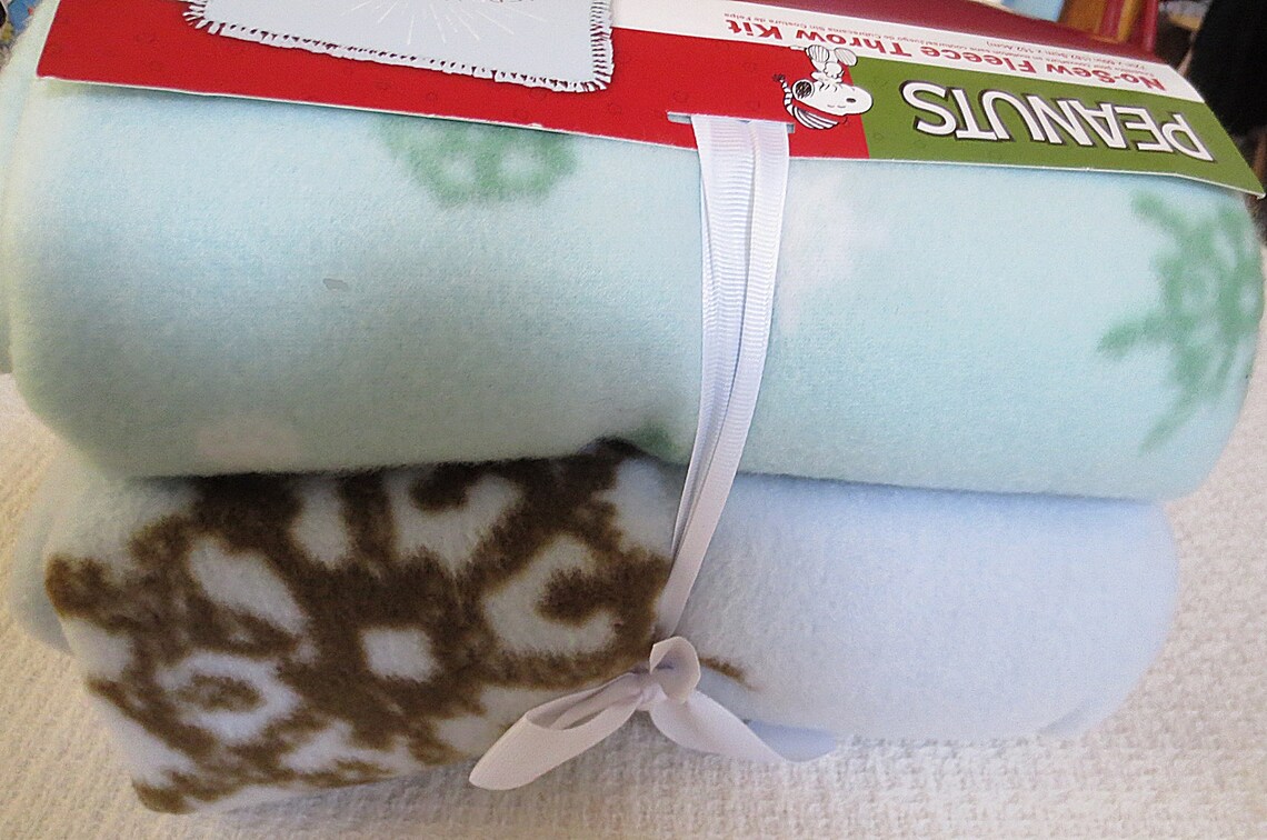 Peanuts Snoopy Snow Design Nosew Fleece Throw Kitnew Etsy
