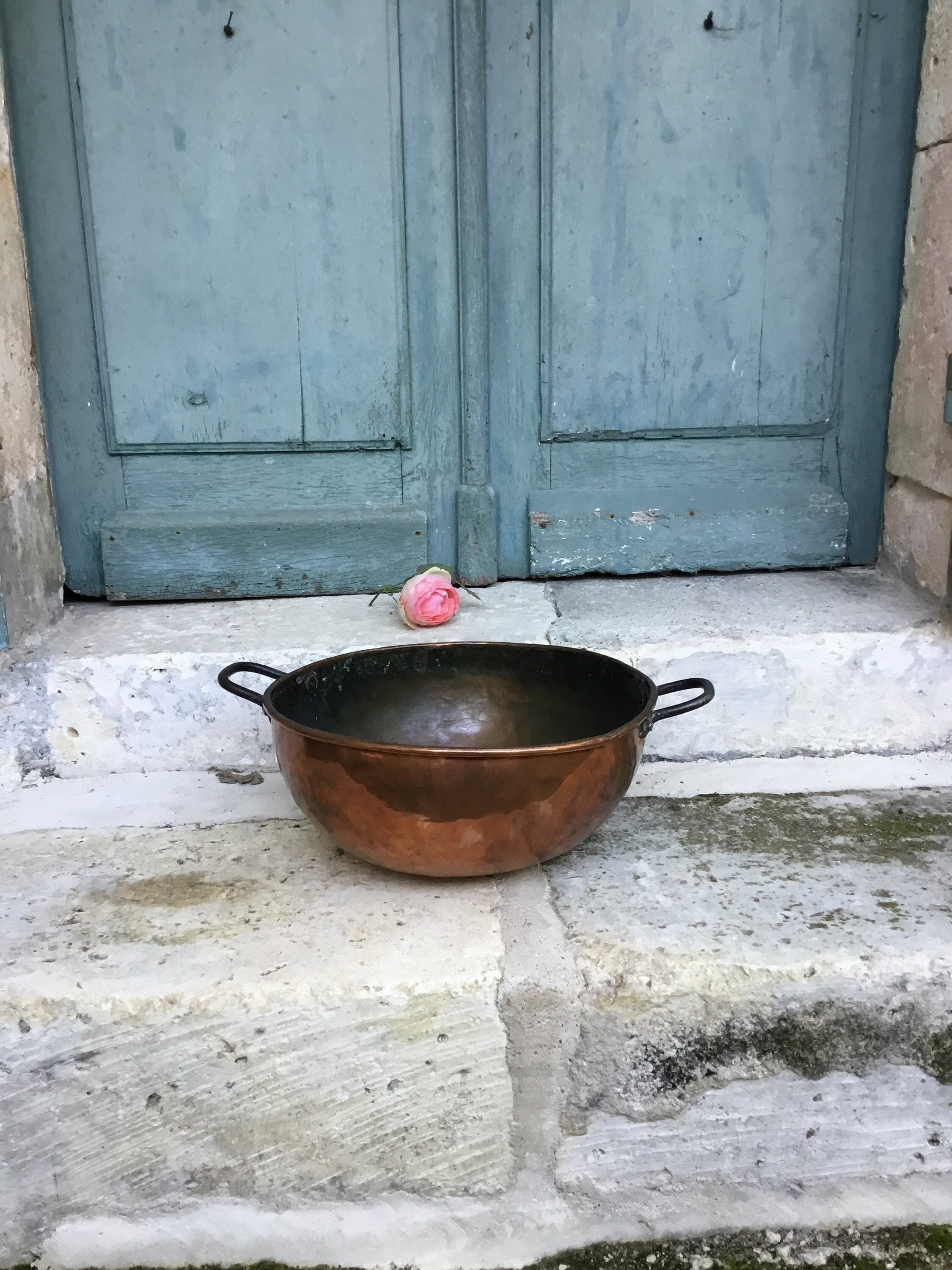 Bol de Meringue en Cuivre. Un Merveilleux, Grand Bol ou Bassin Mélange Cuivre Français Antique