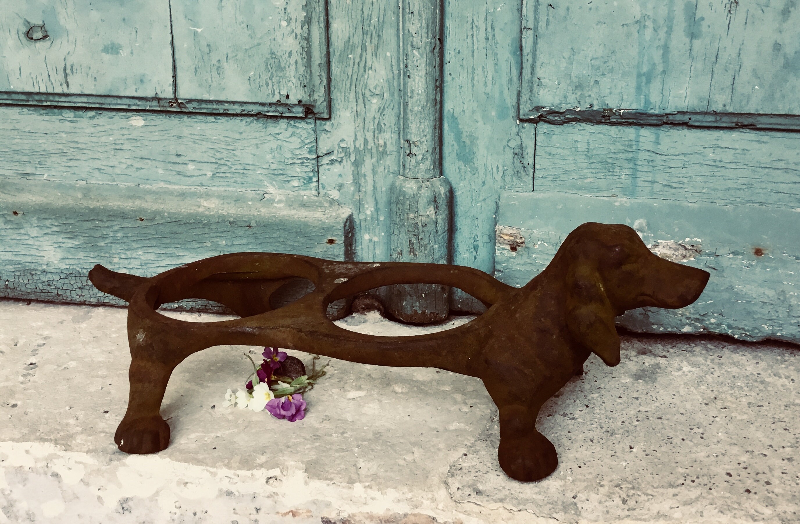 cast iron dog bowl stand