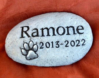 Custom Pet Name Memorial Stone, Pet Loss Gift for Pet Lover, Personalized Dog Grave Marker and Tombstone, Animal Lover Footprint Garden Rock