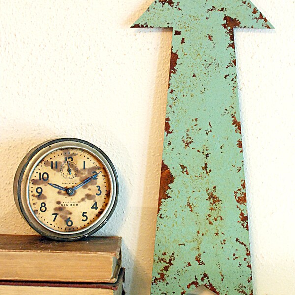 Rustic Metal Straight Arrow
