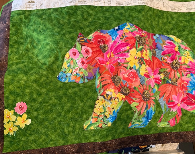 Bear Wall Hanging-Summer