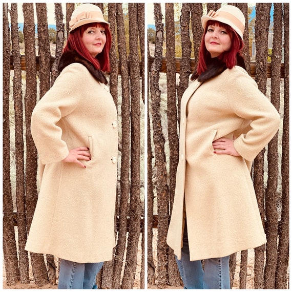 Vintage 1960s Cream Bouclé Wool Coat Mink Trim - image 2