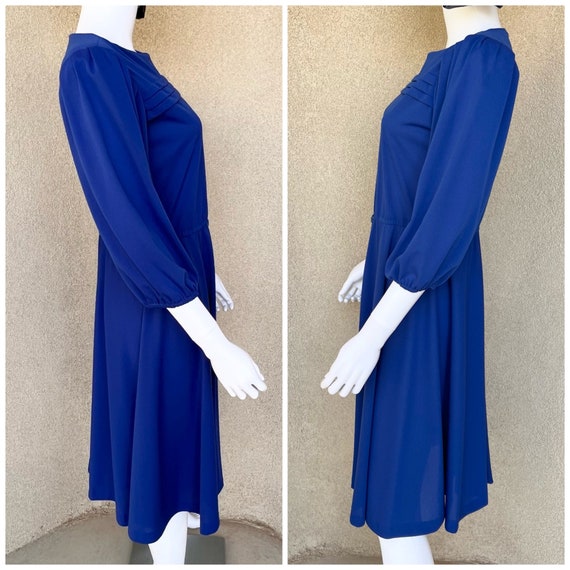 Retro Elegance 70s Royal Blue Blouson Dress - image 4