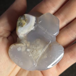 Flower Agate Frog - Crystal Frog - Frog Crystal - Frog Crystals - Flower Agate - Crystal Frog Figurine - Crystal Frog Figurines image 3