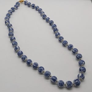 Vintage Chinese Porcelain Painted Beaded Necklace