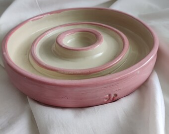 Rustic and primitive pink and natural white slow bowl. Small / medium slow feeder bowl for greedy eaters. Hand made in Finland.