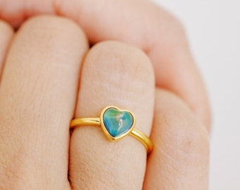 Mini Heart Mood Color Changing Ring by Honeycat | Dainty Jewelry (Gold, Rose Gold, Silver, size 3, 4, 5, 6, 7, 8, 9, 10, 11, 12)