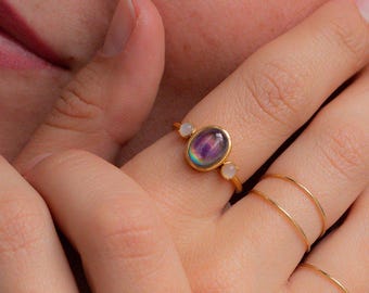 Bejeweled Oval Mood Ring in Gold, Silver, Rose Gold | Size 4, 5, 6, 7, 8, 9, 10, 11 | Fun Gift Jewelry | Honeycat