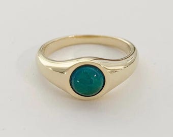 Signet Mood Ring in Gold, Silver, Rose Gold | Dainty Minimalist Everyday Gift Jewelry | Honeycat