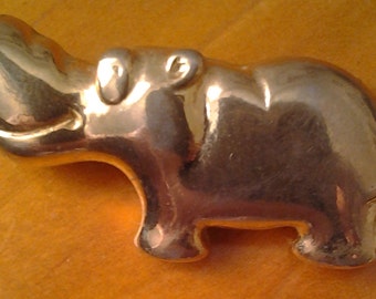 Whimsically smiling Hippo Shiney gold tone pin