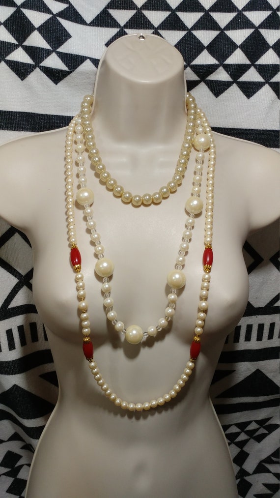 Vintage 3 PC. Off White Lucite Faux Pearl Beaded N