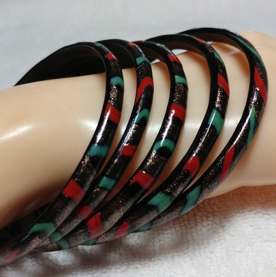 5 pc. Black, Red, and Green Glass Bangles - image 1
