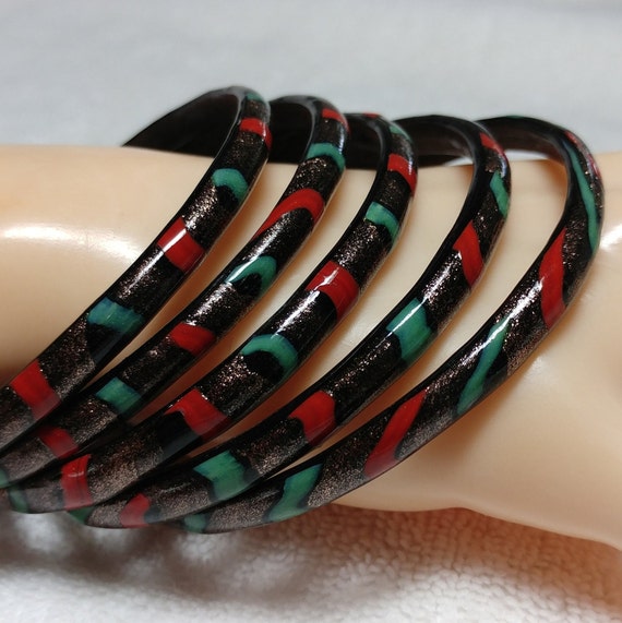 5 pc. Black, Red, and Green Glass Bangles - image 2
