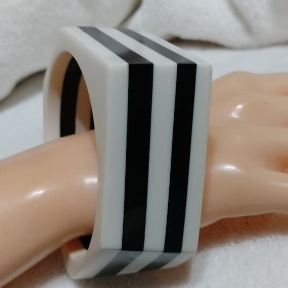 Vintage Geometric Black and White Striped, Lucite… - image 2