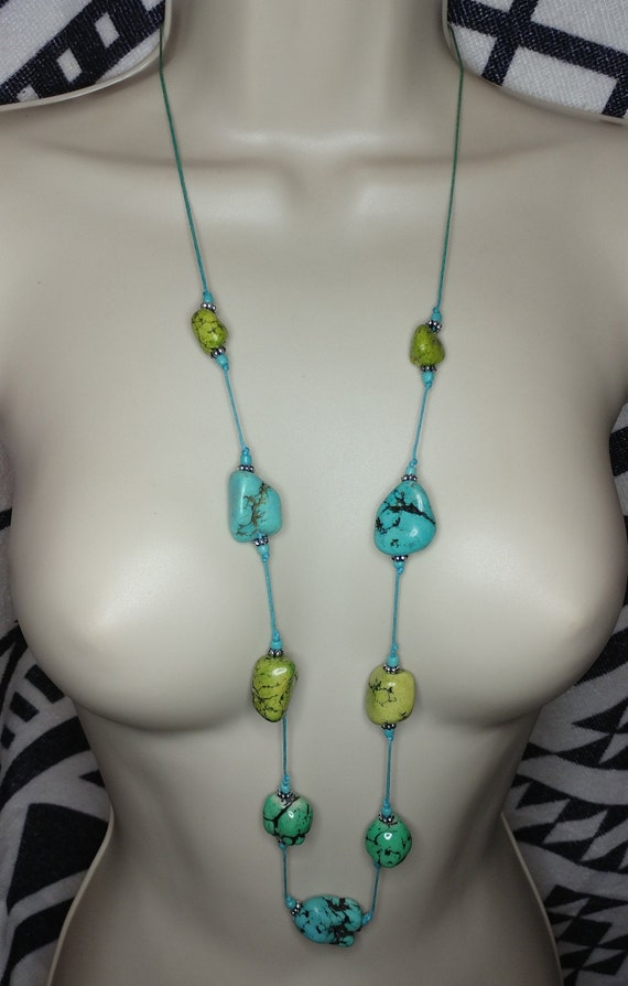 Vintage Blue and Green Veined Stone Necklace - image 2