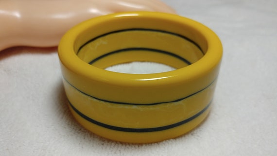 Vintage Yellow, Black and White Striped Lucite Ba… - image 4