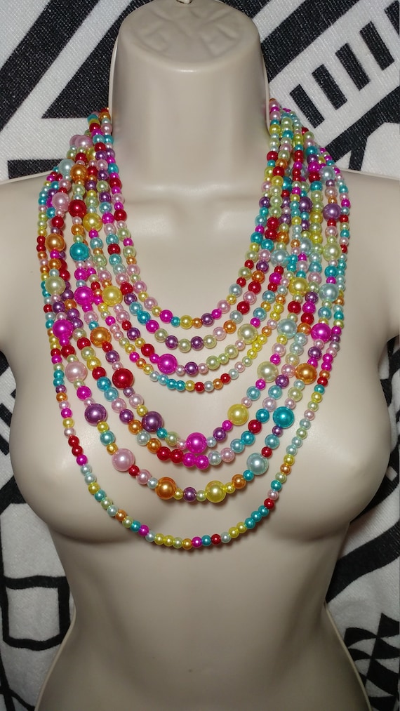 Vintage 8 Strand Multi Colored Lucite Bead Necklac