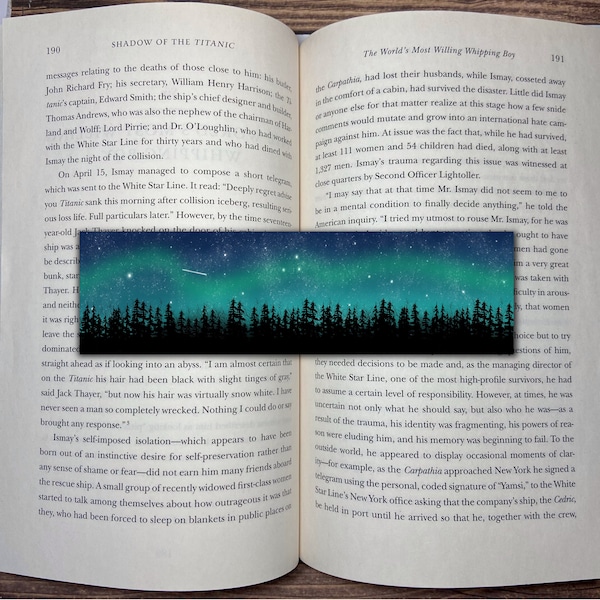 Northern light Evergreen Berry Blues Bookmark