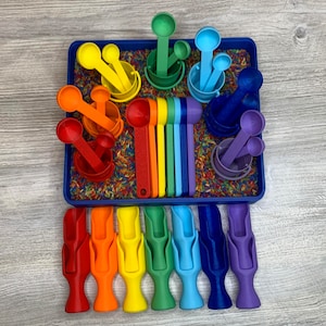 Cucharas ecológicas de colores del arcoíris, actividad de cuchara, cucharas de juego sensorial, juego de cucharas con relleno sensorial, cucharas ecológicas de juego sensorial, cucharas de juego efervescentes