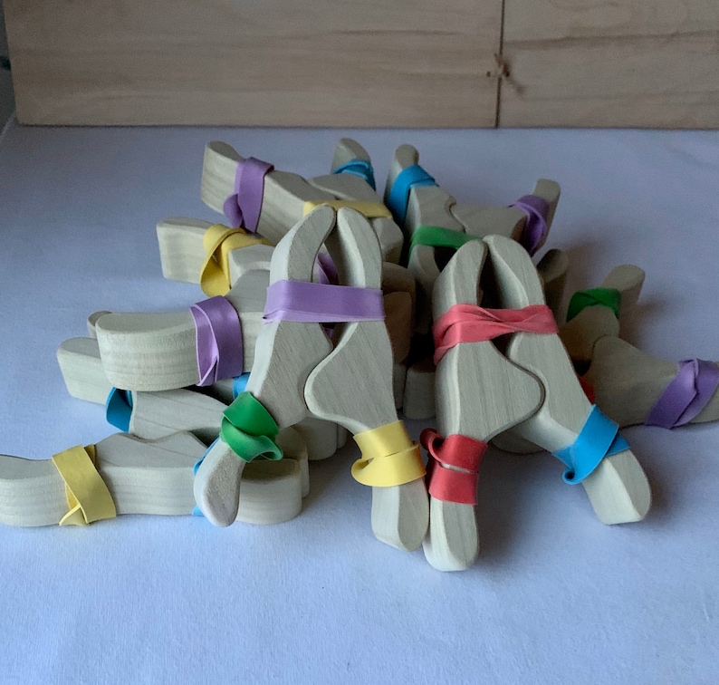 wooden clips clothes pin wood clip waldorf accessory Set of 5 Play clips play clip clip for playstand clips for playstands