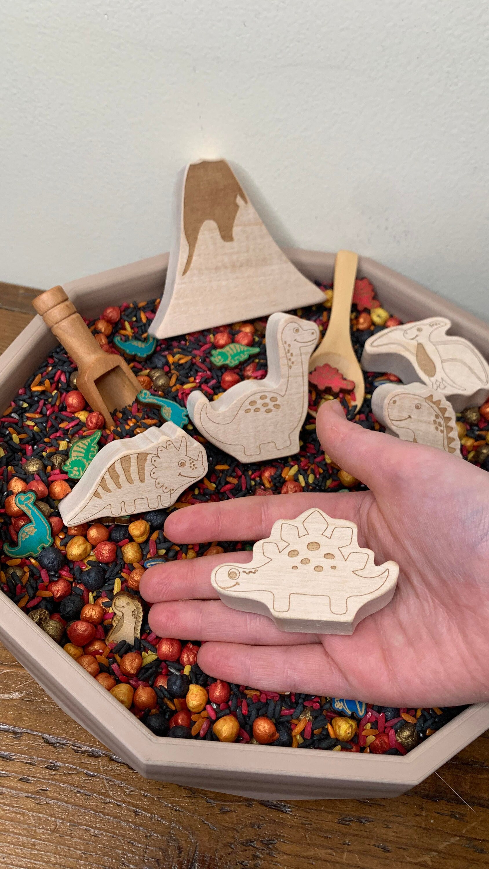 Wooden dinosaur play set, wooden pocket dinos, wooden dino figures, cute little dinosaurs