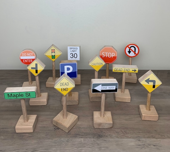 Panneaux de signalisation, panneaux de signalisation en bois