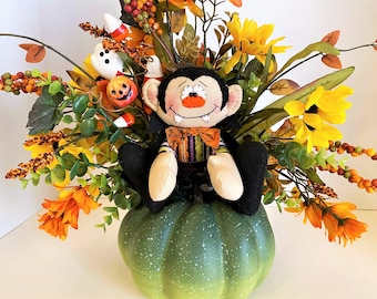 Halloween Dracula Floral Arrangement, Bsby Dracula Pumpkin Floral Arrangement, Green Pumpkin Floral, Halloween Decor, Gift Ideas