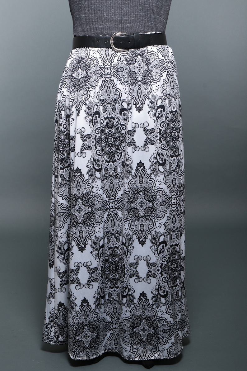 Black and white maxi skirt/ long skirts for women/ Maxi skirt with pockets/ gathered full skirt/ image 1