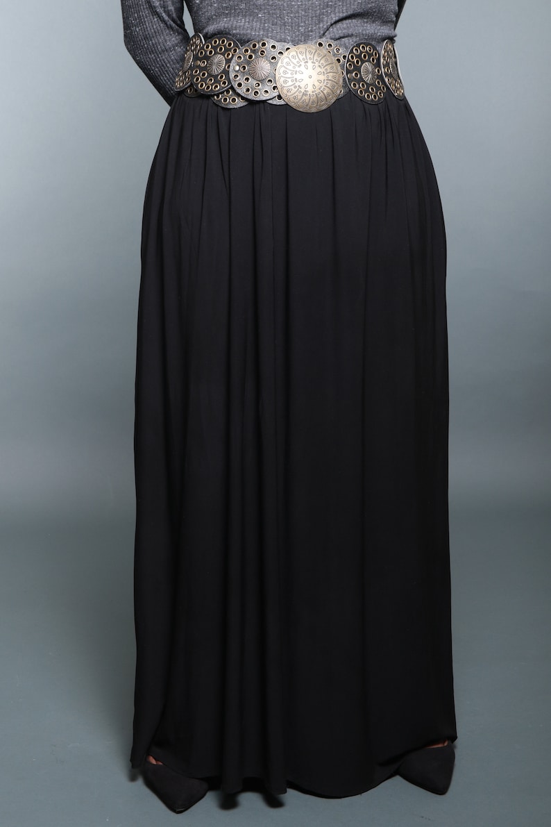 Black maxi skirt/maxi skirt/ women's skirt/ black skirt/ long skirt/ skirt with pockets/ black maxi skirt with pockets/ modest clothing image 2